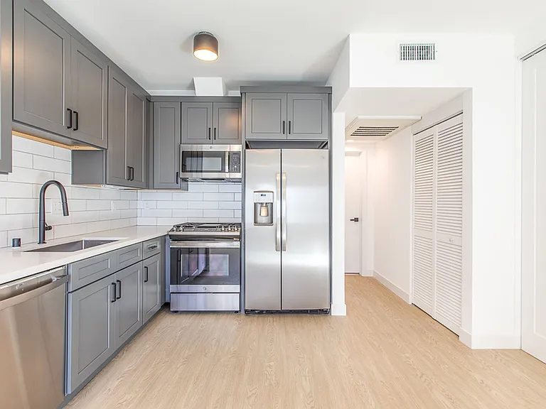 6133 Eleanor Ave — Photo 7