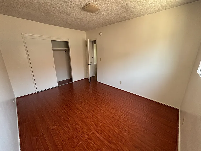 5213 Meridian St — Photo 13