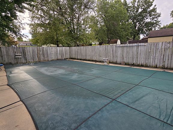 4th image of 2509 Country Club Dr
