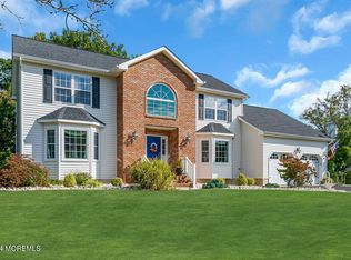 15 Michelle Ln, Bayville, NJ 08721