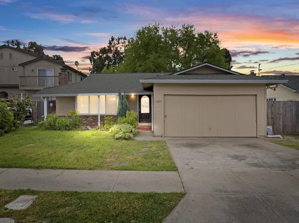 1099 3rd St, San Juan Bautista, CA 95045