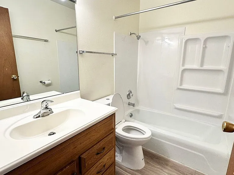 Orchard Hills Apartments — Photo 60