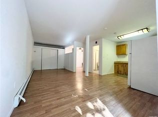 320 S Country Rd #7-B, Brookhaven, NY 11719