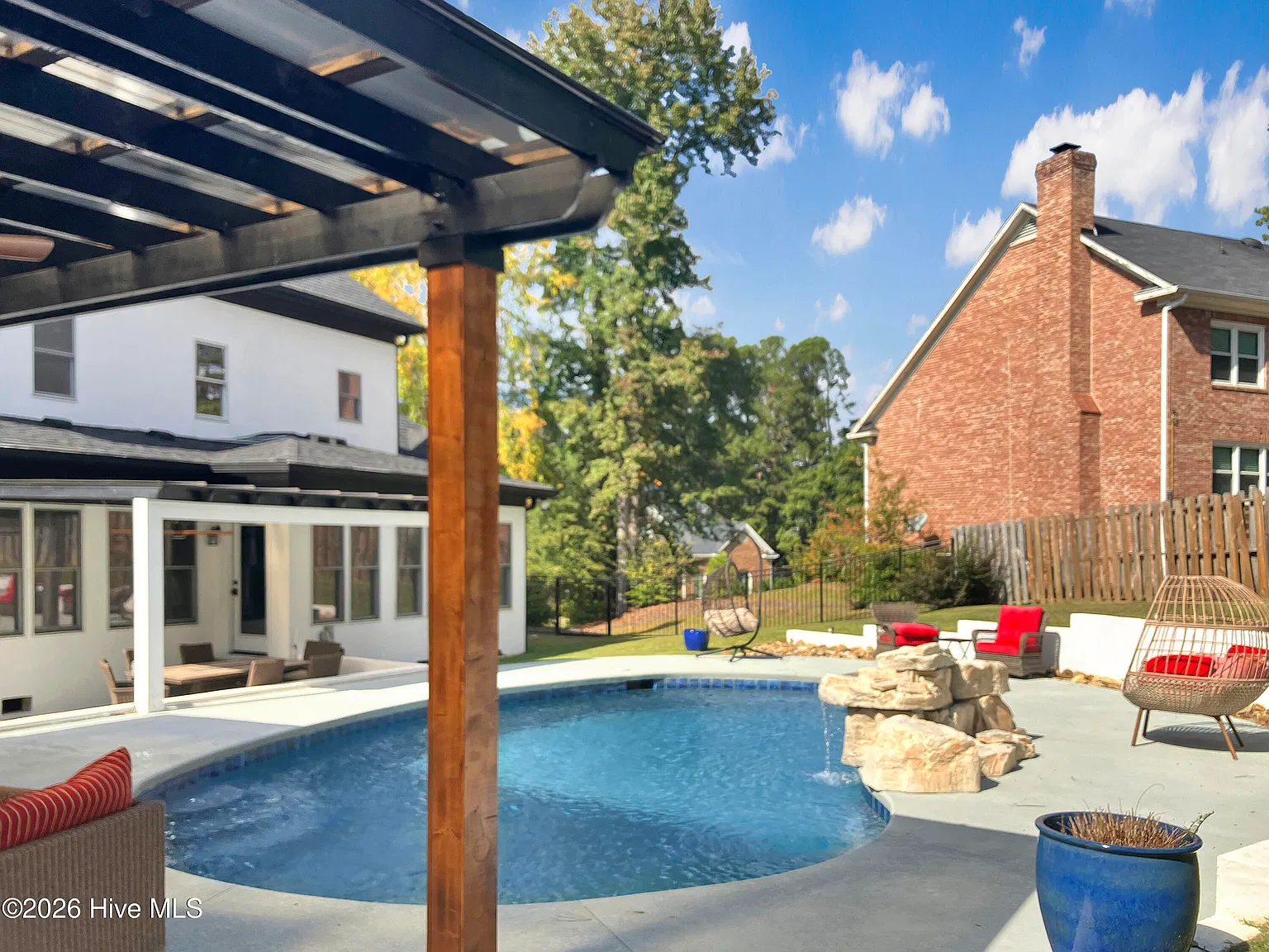 5 bed, 3.5 bath, 3825 sqft, $5,500 — Photo 4