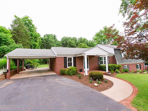 2nd image of 559 Tanglewood Dr
