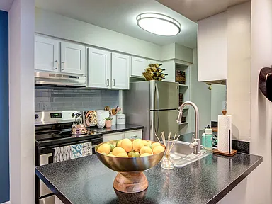 Saddle Ridge Apartments