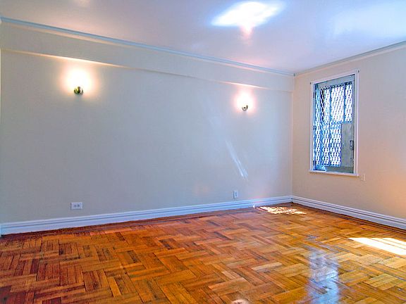 3rd image of 390 E 153rd St APT 2F