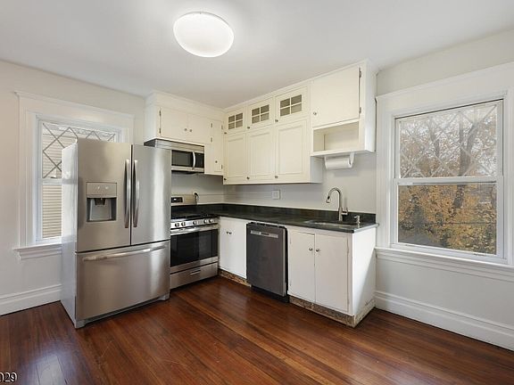5th image of 7 Olyphant Dr Floor 2