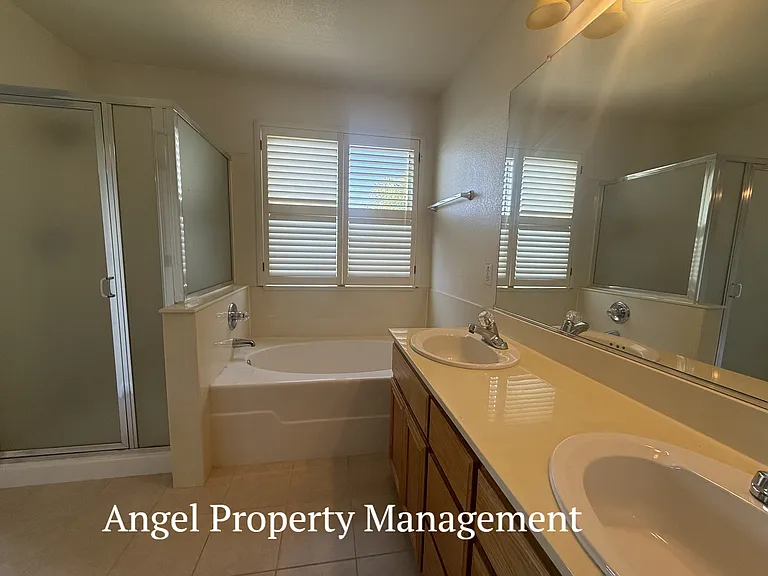 1245 Oak Haven Way — Photo 10