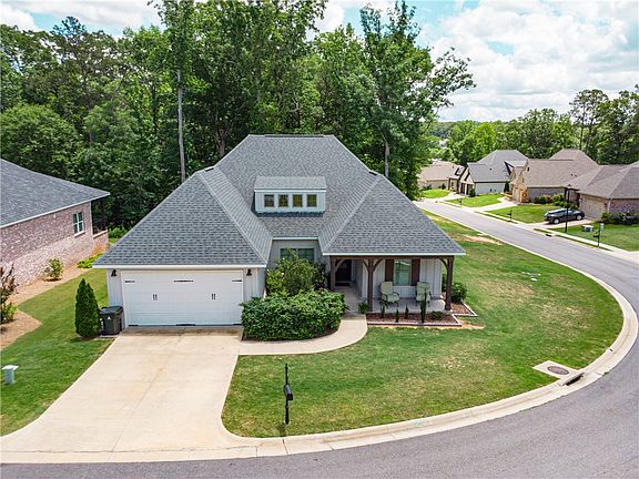 5th image of 1695 Lois Ln