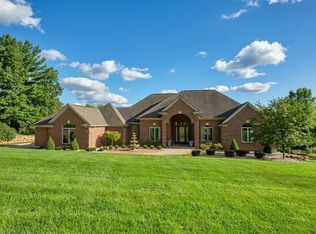 9311 Grand Summit Dr, Fenton, MI 48430