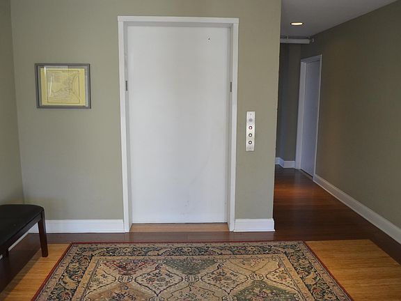 3rd image of 131 Prospect St #105
