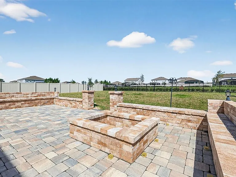 6070 Sierra Crown St — Photo 52