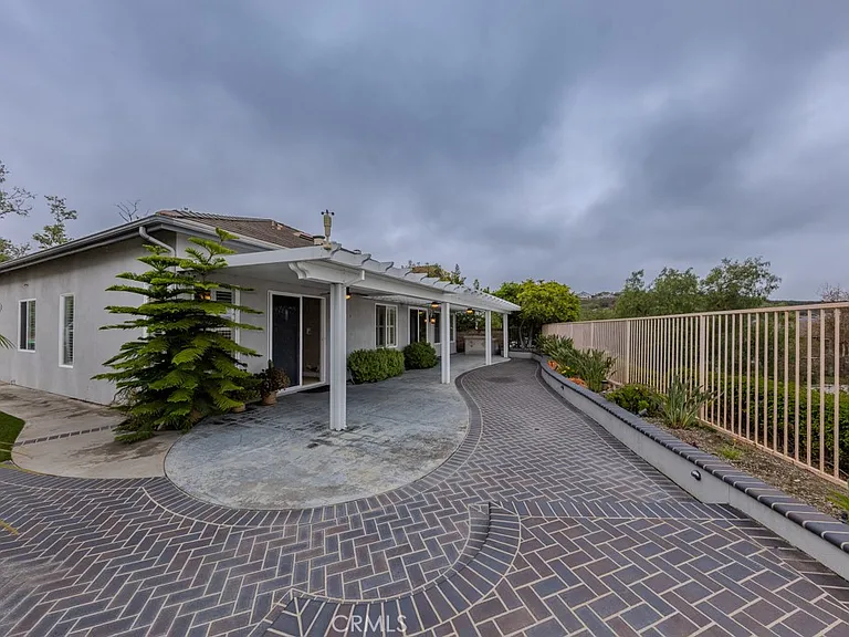 32692 Rosemont Dr — Photo 59