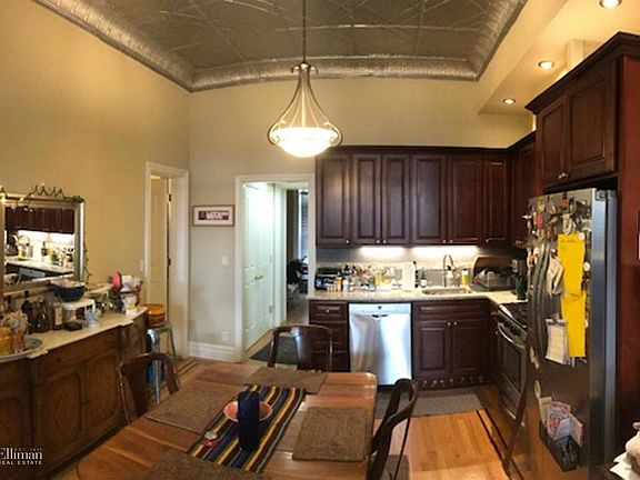4th image of 53 Woodhull St #2