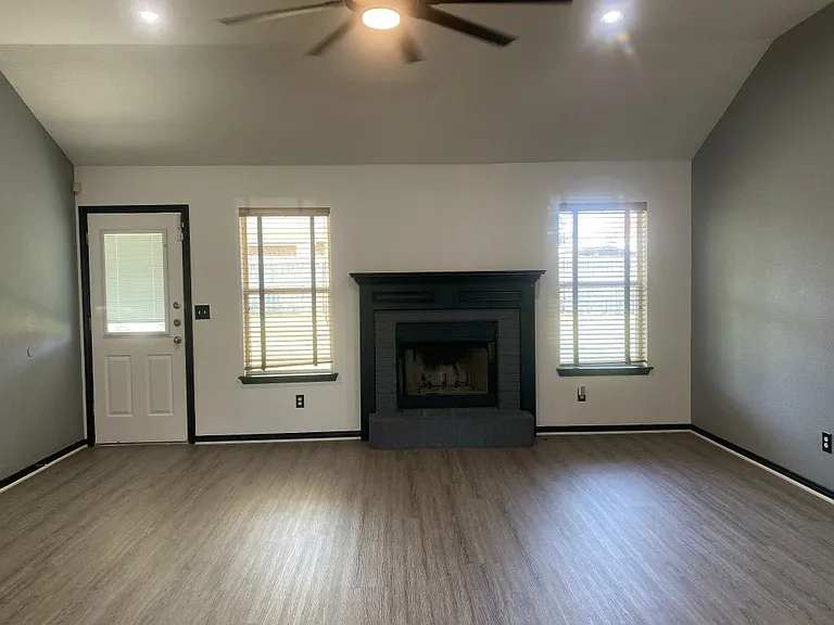 2706 Diaz Dr — Photo 6