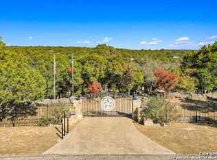 424 Saddle Mountain Dr, Boerne, TX 78006