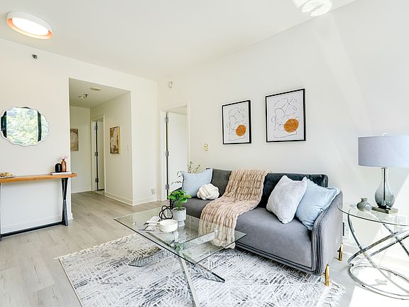 5th image of 260 King St #263-A