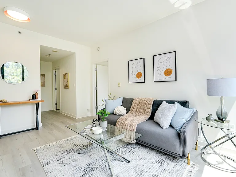 260 King St #263 — Photo 5