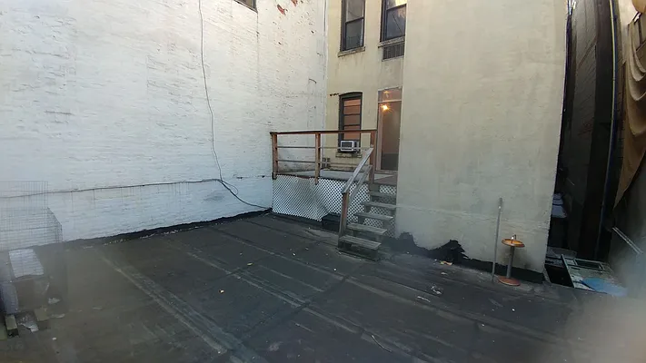 Rented by Downtown Mgt & Realty LLC | media 7