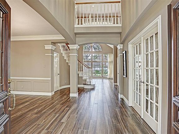 5th image of 1511 Old Elm Trl