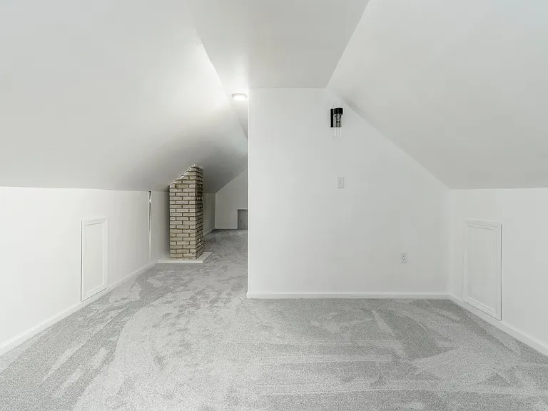 610 W Austin Ave — Photo 19