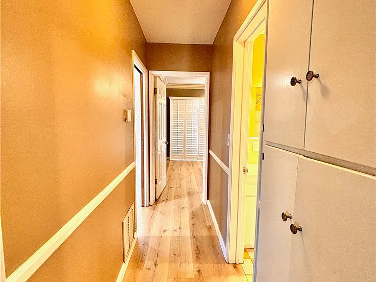 139 N Vecino Ave — Photo 24