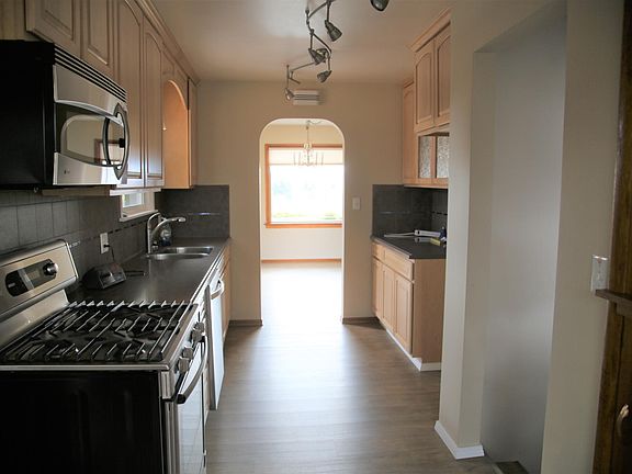 5th image of 227 W Courtland Ave