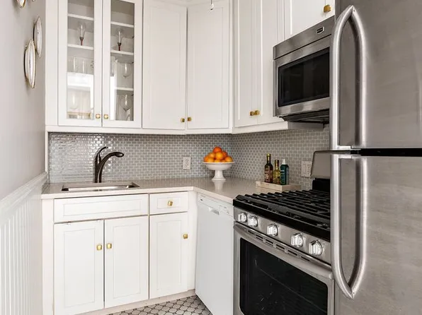 311 East 71st Street 2B image 5 of 5