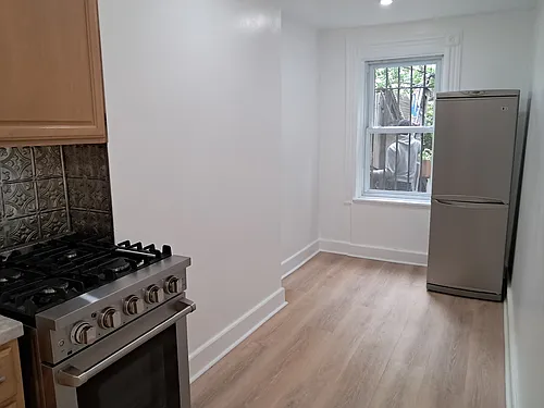 108 Macon St #1 Photo 1