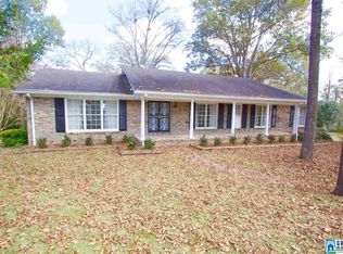 3631 Locksley Dr, Mountain Brook, AL 35223