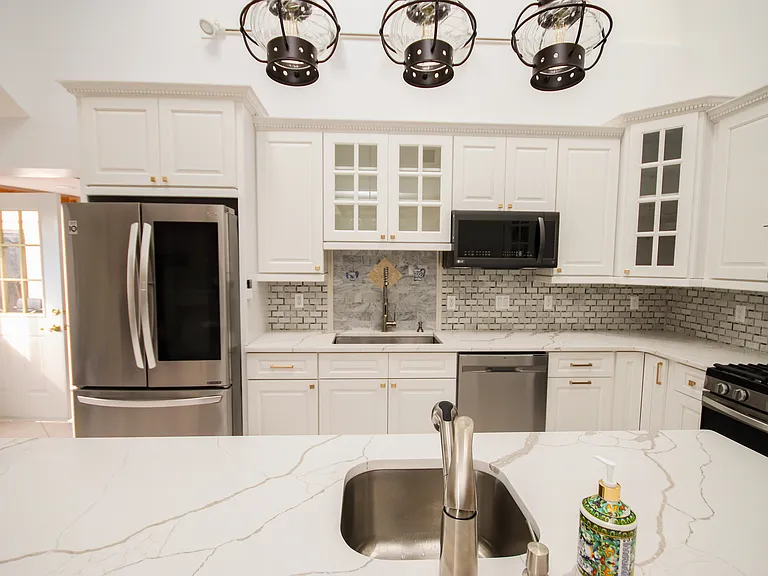21 Silber Ave — Photo 5