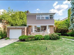 2909 W Birchwood Ave, Chicago, IL 60645