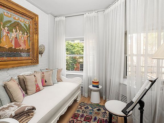5th image of 822 Greenwich St APT 2G