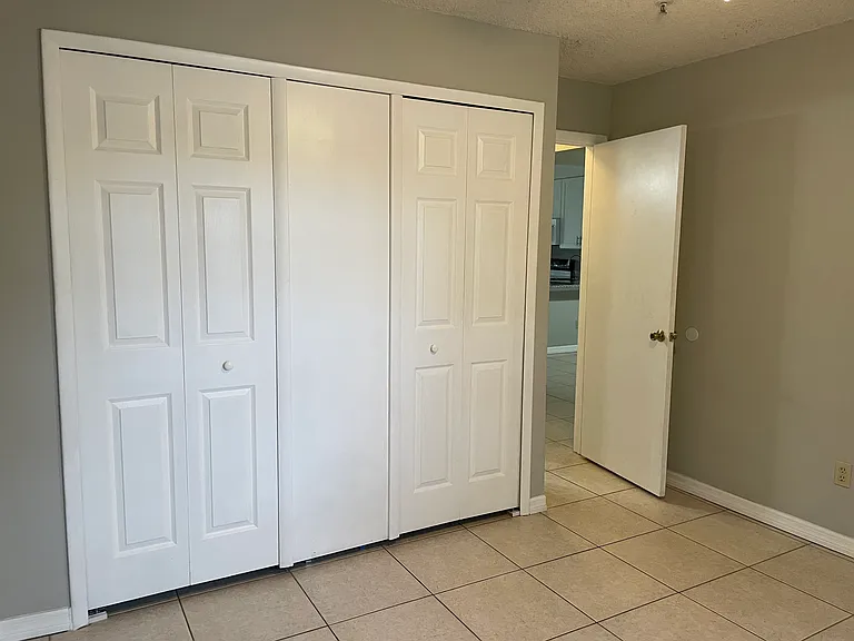 116 Reserve Cir #100 — Photo 10