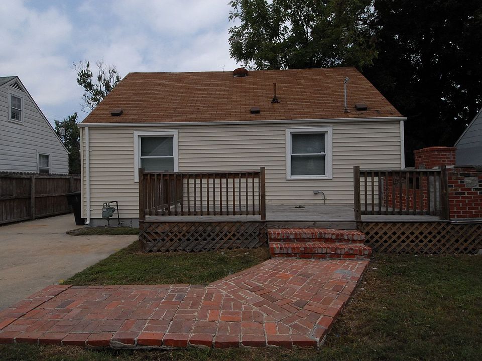 2nd image of 3209 Winchester Dr