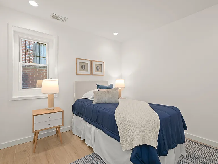 1103 P St NW #1 — Photo 36