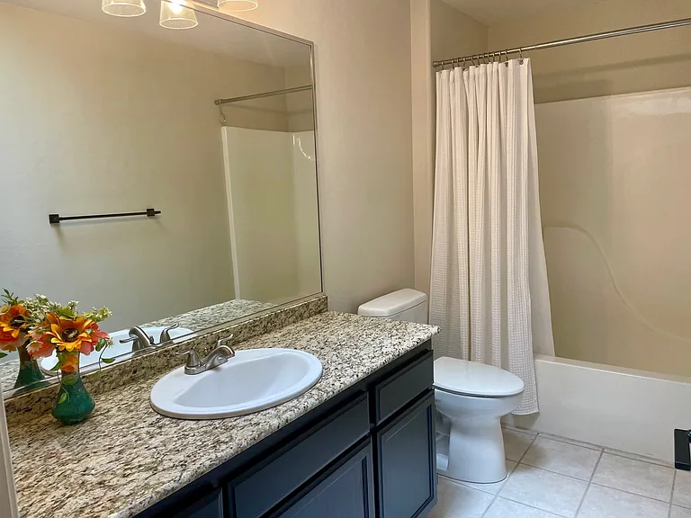Edgewater Dr — Photo 14