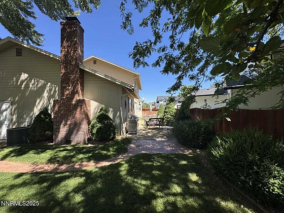 2nd image of 3001 Halleck Dr
