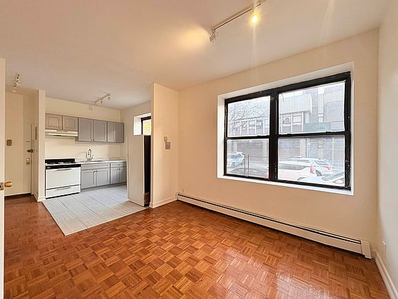 4th image of 607 Greene Ave #1L