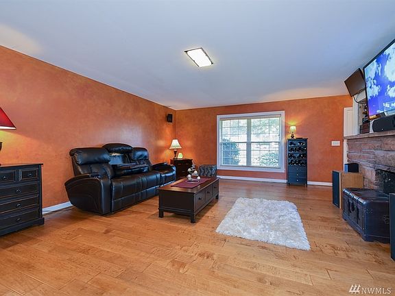 4th image of 22908 34th Ave W