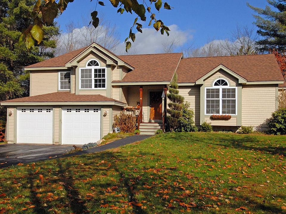 2nd image of 48 Kent Locke Cir