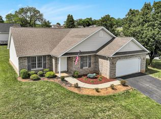 1801 Meadows Ct, Vinton, VA 24179