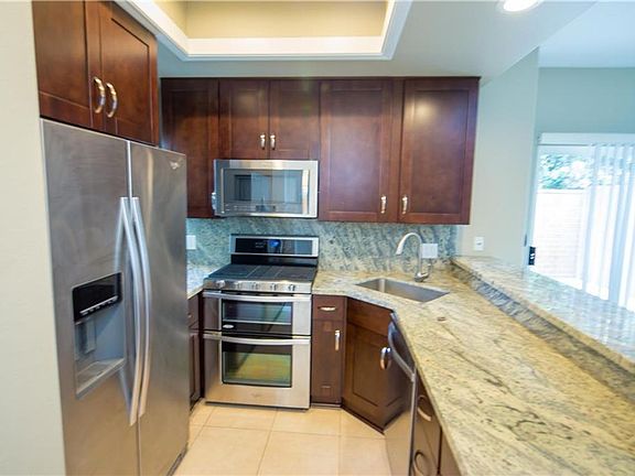 5th image of 210 20th St APT B