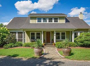 52 York Rd, Irvington, VA 22480