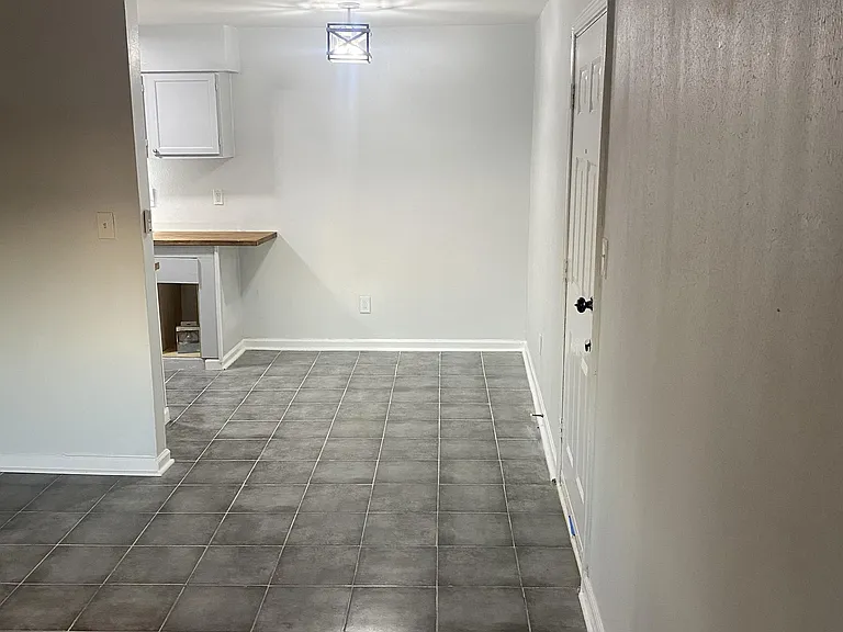 213 Camelot Dr #1 — Photo 14
