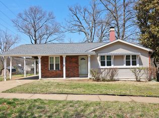 1001 Dorne Dr, Ballwin, MO 63021