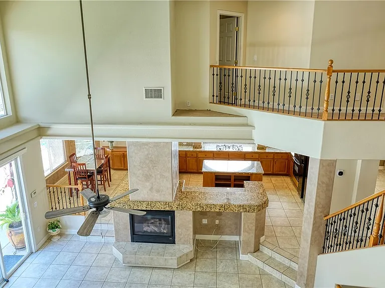 3924 Royal Scots Ave — Photo 21