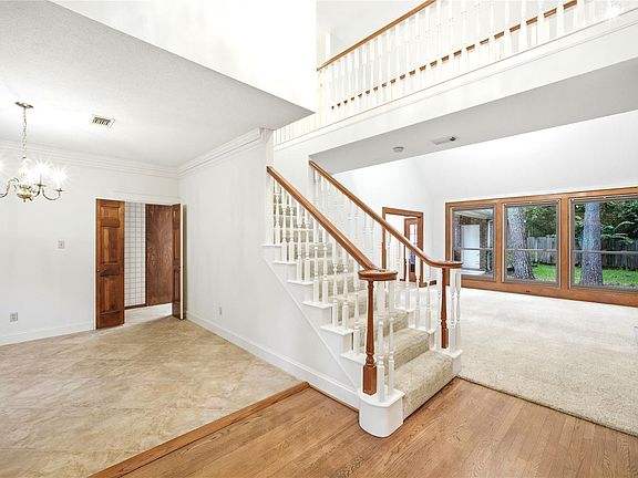 4th image of 66 S Placid Hill Cir