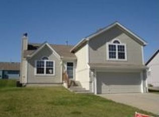 1036 Poplar Ln, Liberty, MO 64068